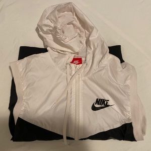 EUC Nike Windbreaker Vest